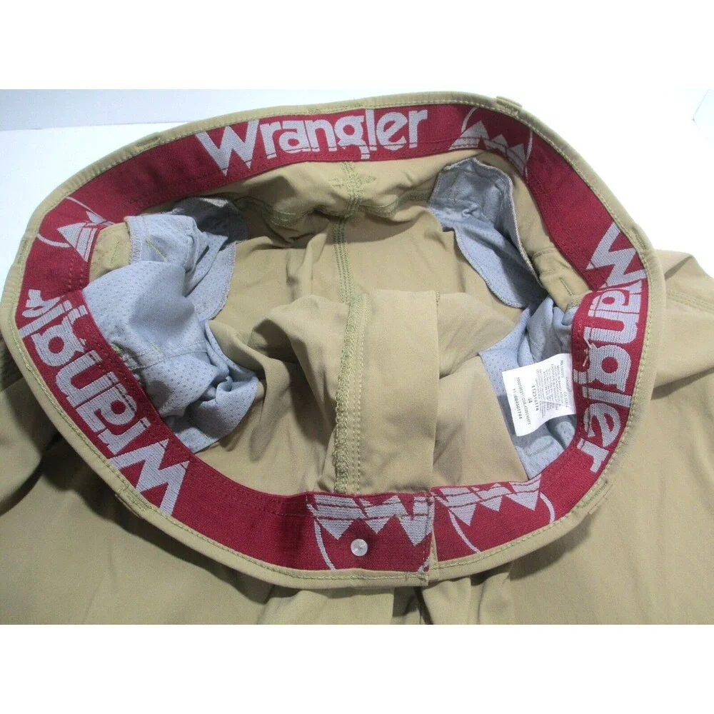Wrangler Men Shorts Size 44x10 Tan Nylon Reinforced Waist